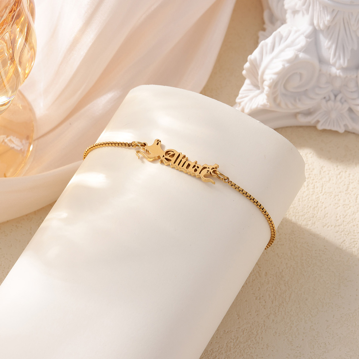 Custom Name Bracelet For Women - Personalized Name Box 评论和价格